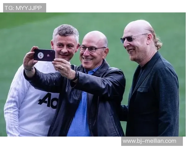 家族代际球迷的传承与热情如何影响家庭文化与体育认同 家族代际球迷的传承与热情如何影响家庭文化与体育认同