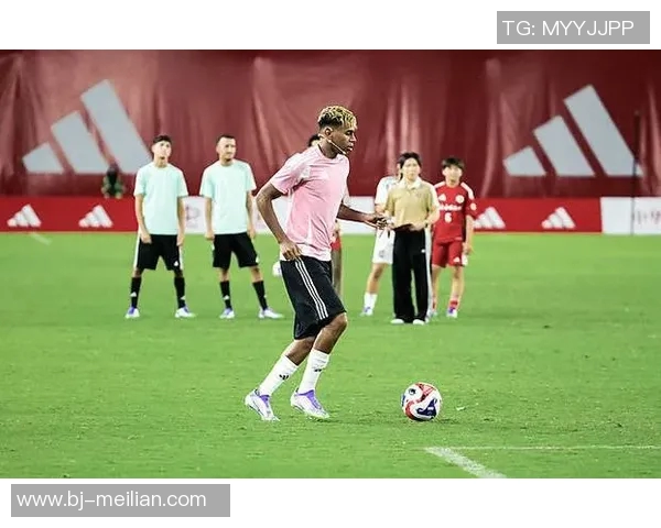 佩德里从青涩少年到足坛金童的辉煌成长之路 佩德里从青涩少年到足坛金童的辉煌成长之路