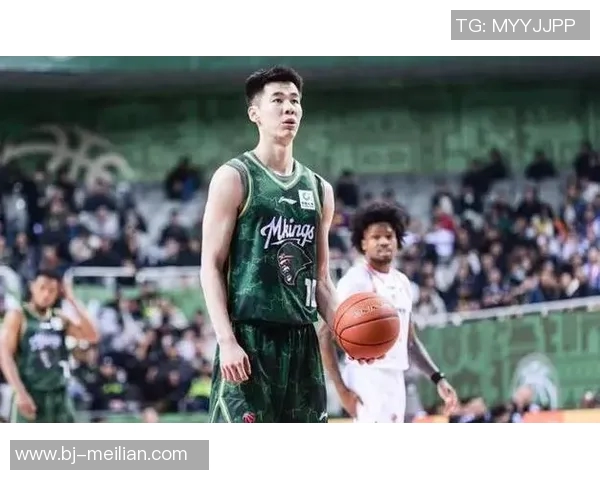 郭昊文在上海的成长之路与篮球梦想的追逐历程