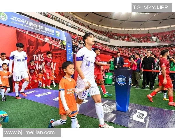 谢维军精彩头球破门助力球队逆转胜利展现绝佳状态 谢维军精彩头球破门助力球队逆转胜利展现绝佳状态